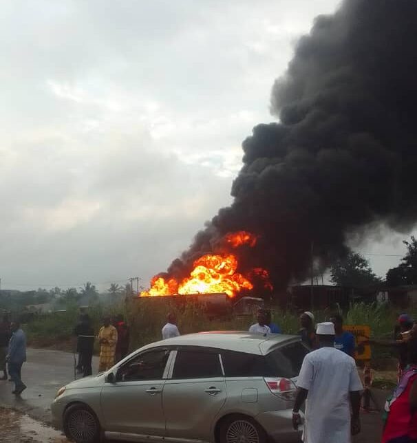 Just In: Four vehicles burnt as petrol tanker explodes